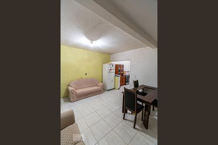 Sala de casa para alugar com 2 quartos, 80m² em Santa Tereza, Porto Alegre