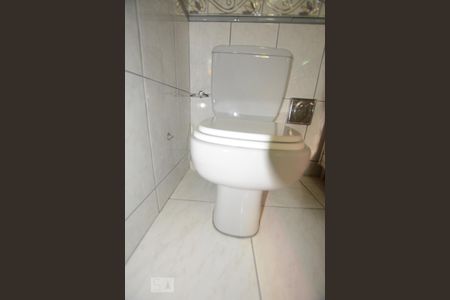 Casa à venda com 136m², 3 quartos e 2 vagasBanheiro da suíte 2