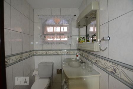 Casa à venda com 136m², 3 quartos e 2 vagasBanheiro da suíte 2