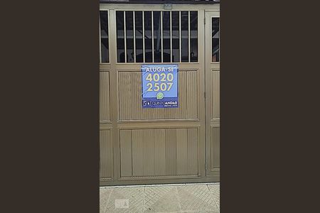 Casa à venda com 136m², 3 quartos e 2 vagasFachada