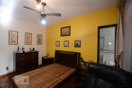 Casa à venda com 136m², 3 quartos e 2 vagasQuarto 2 suíte