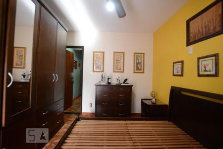 Casa à venda com 136m², 3 quartos e 2 vagasQuarto 2 suíte