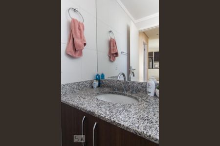 Apartamento à venda com 66m², 2 quartos e 1 vaga Apartamento à venda com 66m², 2 quartos e 1 vagaBanheiro