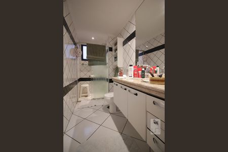 Apartamento à venda com 130m², 3 quartos e 3 vagasBanheiro da suíte 2