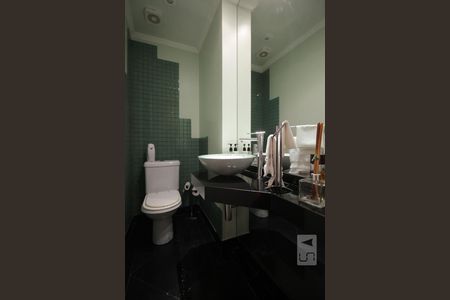 Lavabo de apartamento à venda com 3 quartos, 130m² em Vila Andrade, São Paulo