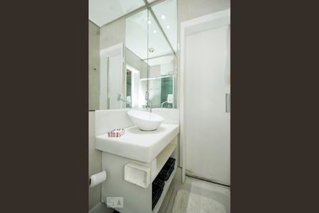 Apartamento à venda com 47m², 1 quarto e sem vaga Apartamento à venda com 47m², 1 quarto e sem vagaBanheiro