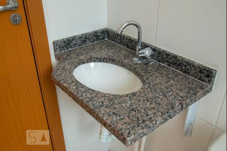 Apartamento para alugar com 47m², 2 quartos e 1 vaga Apartamento para alugar com 47m², 2 quartos e 1 vagaDetalhe banheiro