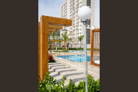 Apartamento para alugar com 47m², 2 quartos e 1 vaga Apartamento para alugar com 47m², 2 quartos e 1 vagaÁrea comum - Piscina