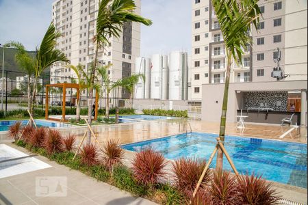 Apartamento para alugar com 47m², 2 quartos e 1 vaga Apartamento para alugar com 47m², 2 quartos e 1 vagaÁrea comum - Piscina
