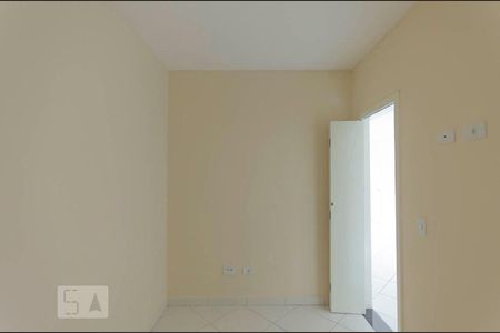 Quarto 1 de casa de condomínio para alugar com 2 quartos, 42m² em Vila Granada, São Paulo