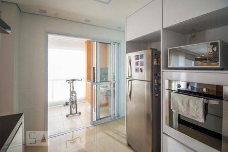 Apartamento à venda com 110m², 3 quartos e 2 vagas Apartamento à venda com 110m², 3 quartos e 2 vagasCozinha