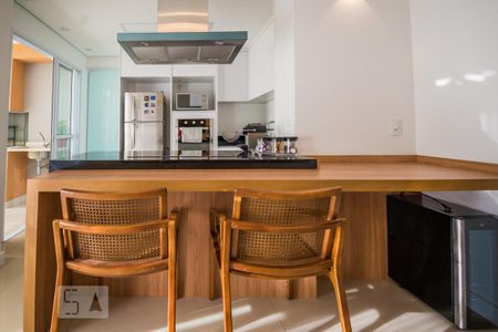 Apartamento à venda com 110m², 3 quartos e 2 vagas Apartamento à venda com 110m², 3 quartos e 2 vagasCozinha