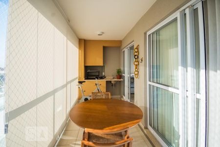 Apartamento à venda com 110m², 3 quartos e 2 vagas Apartamento à venda com 110m², 3 quartos e 2 vagasVaranda gourmet