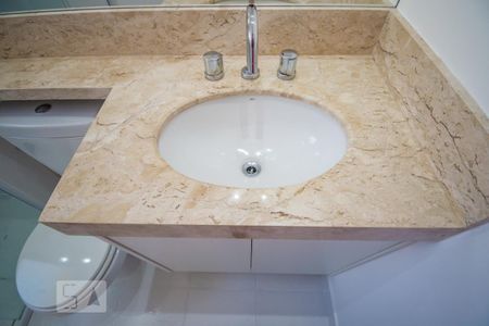 Apartamento à venda com 110m², 3 quartos e 2 vagas Apartamento à venda com 110m², 3 quartos e 2 vagasBanheiro da Suíte 1