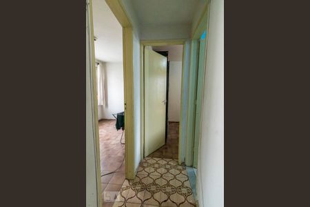Corredor de apartamento para alugar com 2 quartos, 49m² em Irajá, Rio de Janeiro