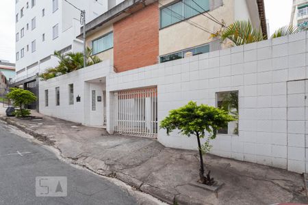 Apartamento para alugar com 60m², 2 quartos e 1 vagaFachada
