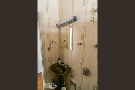 Casa à venda com 96m², 3 quartos e 1 vagaBanheiro