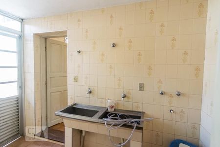 Casa à venda com 96m², 3 quartos e 1 vagaÁrea de Serviço