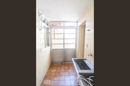 Casa à venda com 96m², 3 quartos e 1 vagaÁrea de Serviço