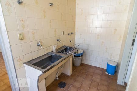 Casa à venda com 96m², 3 quartos e 1 vagaÁrea de Serviço