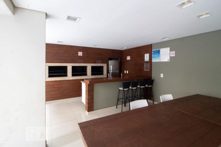 Área comum - Churrasqueira de apartamento para alugar com 2 quartos, 65m² em São João, Porto Alegre