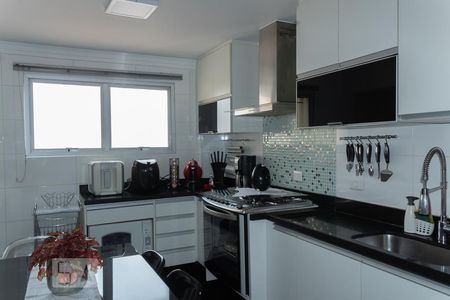 Apartamento à venda com 180m², 4 quartos e 2 vagas Apartamento à venda com 180m², 4 quartos e 2 vagasCozinha