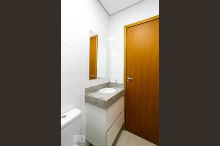 Apartamento à venda com 48m², 2 quartos e sem vaga Apartamento à venda com 48m², 2 quartos e sem vagaBanheiro