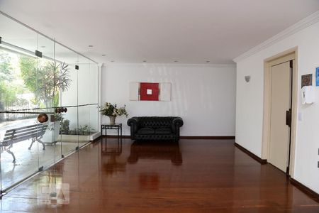 Apartamento à venda com 112m², 3 quartos e 2 vagasHall social