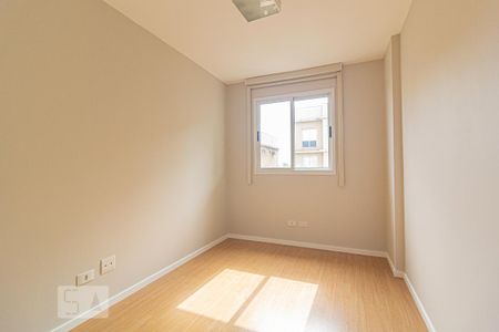 Quarto 1 de apartamento para alugar com 2 quartos, 70m² em Rebouças, Curitiba