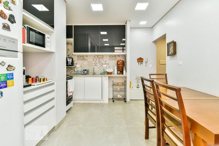 Apartamento à venda com 121m², 3 quartos e sem vagaCozinha