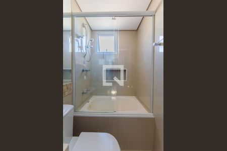 Banheiro de apartamento à venda com 1 quarto, 49m² em Vila Dom Pedro I, São Paulo