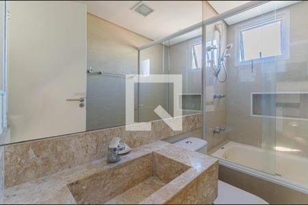 Banheiro de apartamento à venda com 1 quarto, 49m² em Vila Dom Pedro I, São Paulo