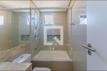 Banheiro de apartamento à venda com 1 quarto, 49m² em Vila Dom Pedro I, São Paulo