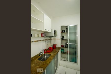 Cozinha  de apartamento para alugar com 2 quartos, 79m² em Copacabana, Rio de Janeiro