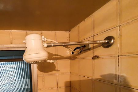 Apartamento à venda com 57m², 1 quarto e sem vagaDetalhe  Chuveiro