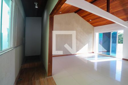 Sala  de casa à venda com 3 quartos, 270m² em Anil, Rio de Janeiro