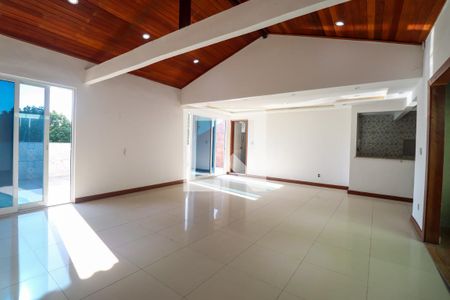 Sala  de casa à venda com 3 quartos, 270m² em Anil, Rio de Janeiro