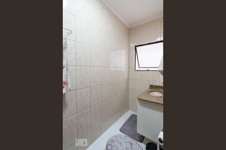 Banheiro Suíte 1 de apartamento à venda com 3 quartos, 73m² em Vila Scarpelli, Santo André