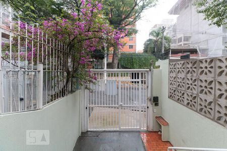Vista de casa à venda com 3 quartos, 140m² em Pinheiros, São Paulo