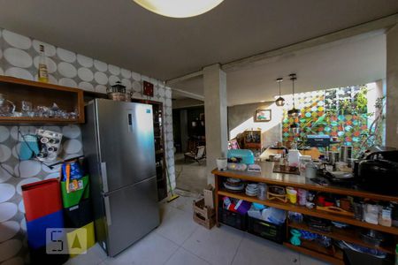 Casa à venda com 360m², 3 quartos e 2 vagas Casa à venda com 360m², 3 quartos e 2 vagasCozinha