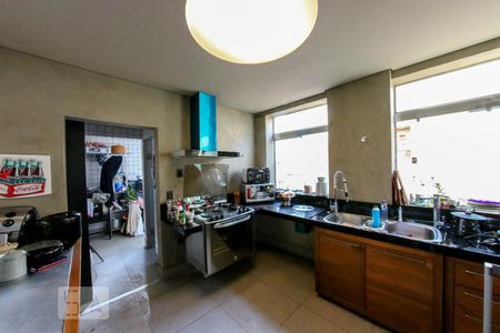 Casa à venda com 360m², 3 quartos e 2 vagas Casa à venda com 360m², 3 quartos e 2 vagasCozinha