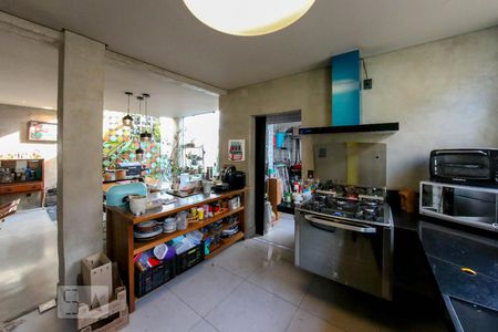 Casa à venda com 360m², 3 quartos e 2 vagas Casa à venda com 360m², 3 quartos e 2 vagasCozinha