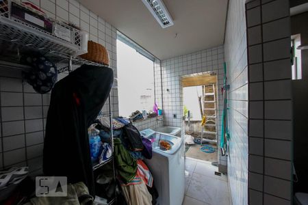 Casa à venda com 360m², 3 quartos e 2 vagas Casa à venda com 360m², 3 quartos e 2 vagasÁrea de Serviço