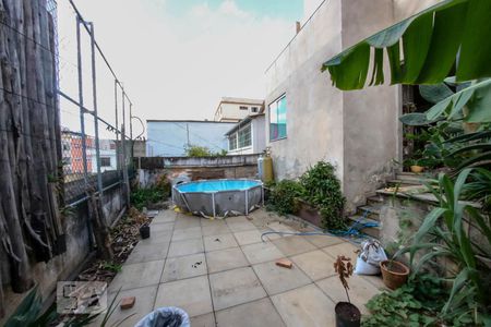 Casa à venda com 360m², 3 quartos e 2 vagas Casa à venda com 360m², 3 quartos e 2 vagasQuintal