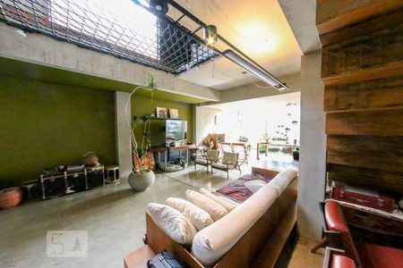 Sala de casa à venda com 3 quartos, 360m² em Grajaú, Belo Horizonte