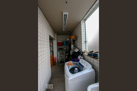 Casa à venda com 360m², 3 quartos e 2 vagas Casa à venda com 360m², 3 quartos e 2 vagasÁrea de Serviço