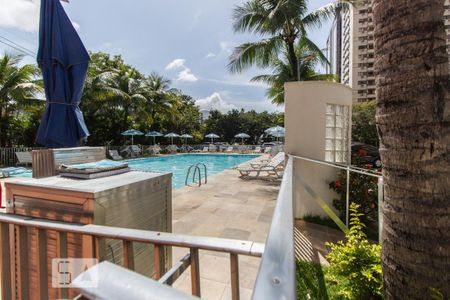 Apartamento para alugar com 42m², 1 quarto e 1 vagaÁrea comum - Piscina
