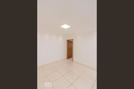 Sala de casa para alugar com 1 quarto, 50m² em São Geraldo, Belo Horizonte