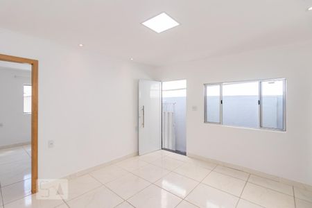 Sala de casa para alugar com 1 quarto, 50m² em São Geraldo, Belo Horizonte