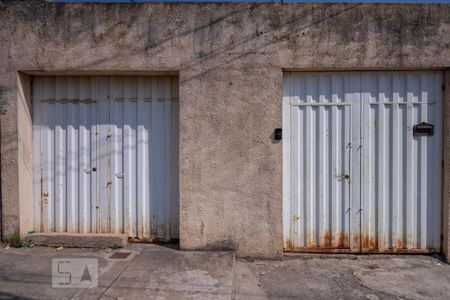 Fachada de casa para alugar com 1 quarto, 50m² em São Geraldo, Belo Horizonte